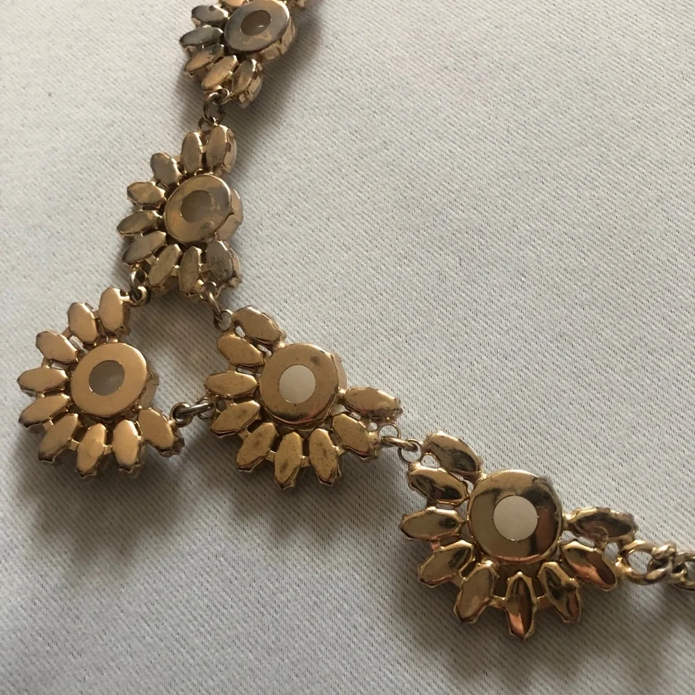 White Flower Statement‎ Necklace